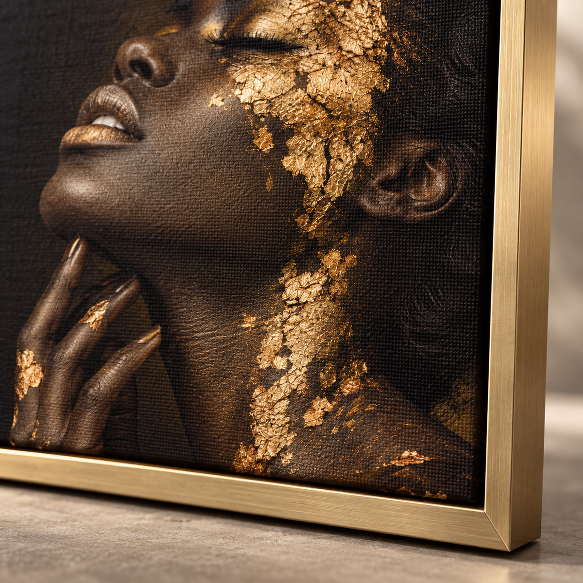 Quadro Mulher com Efeito Dourado