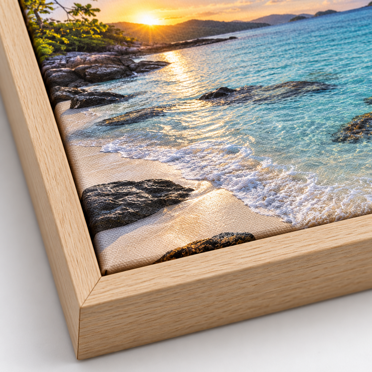 Quadro Mar Turquesa com Luz Dourada