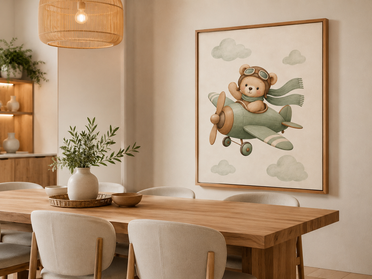 Quadro Infantil Ursinho Aviador no Avião Verde
