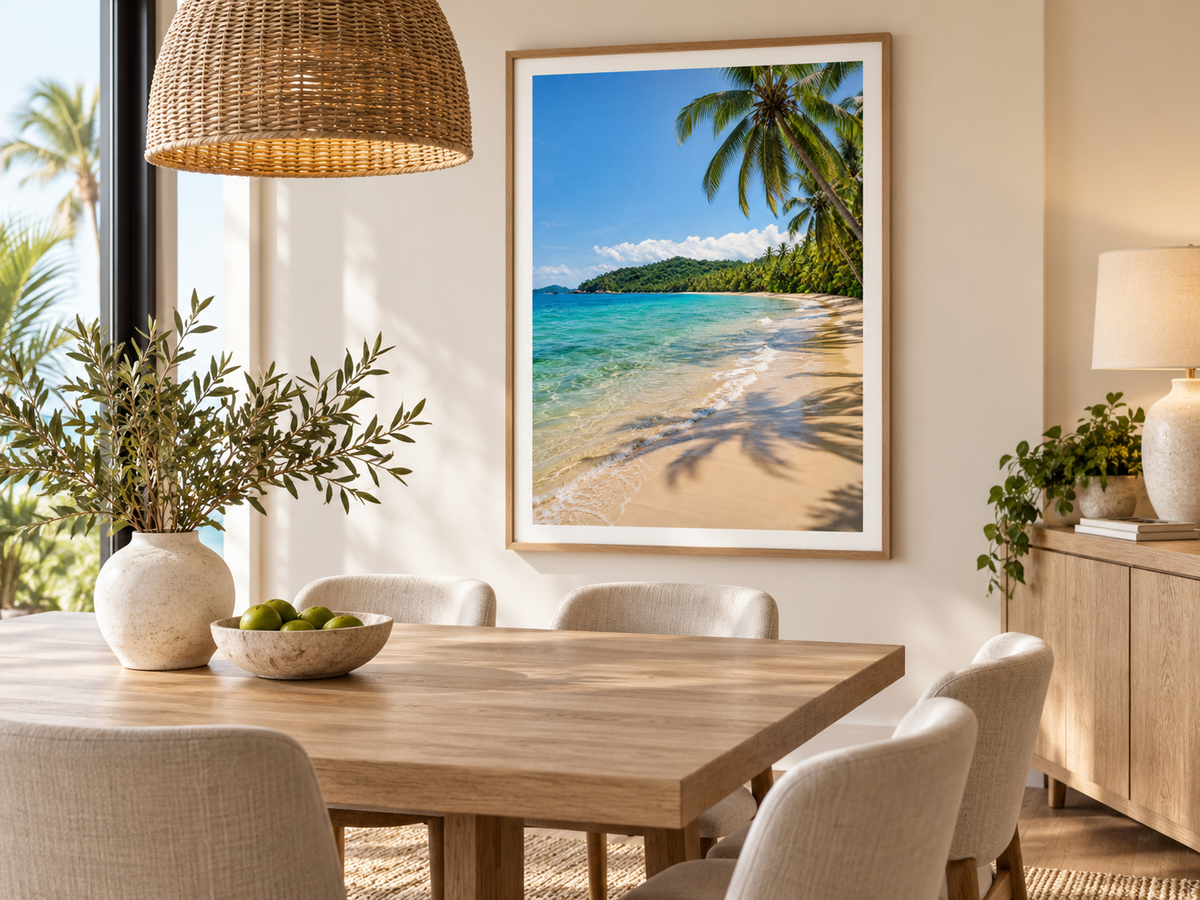 Quadro Praia Tropical com Coqueiros e Mar Azul