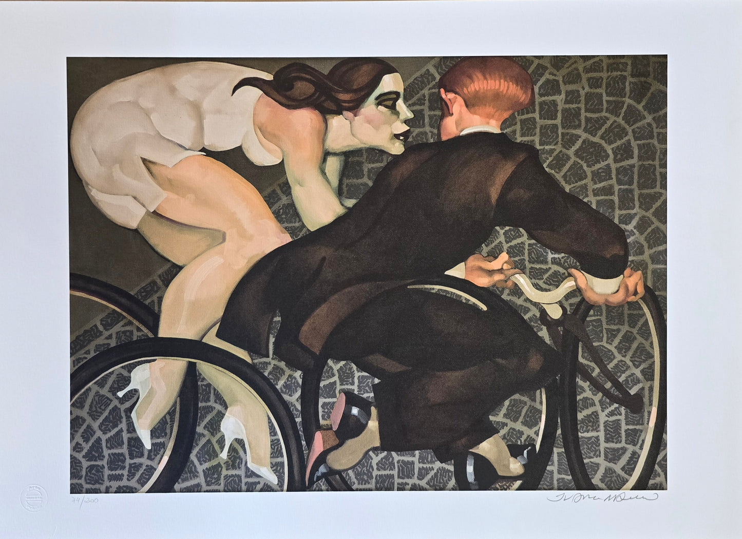Gravura assinada homem terno marrom e mulher vestido branco na bicicleta Juarez Machado 74/200 70x50